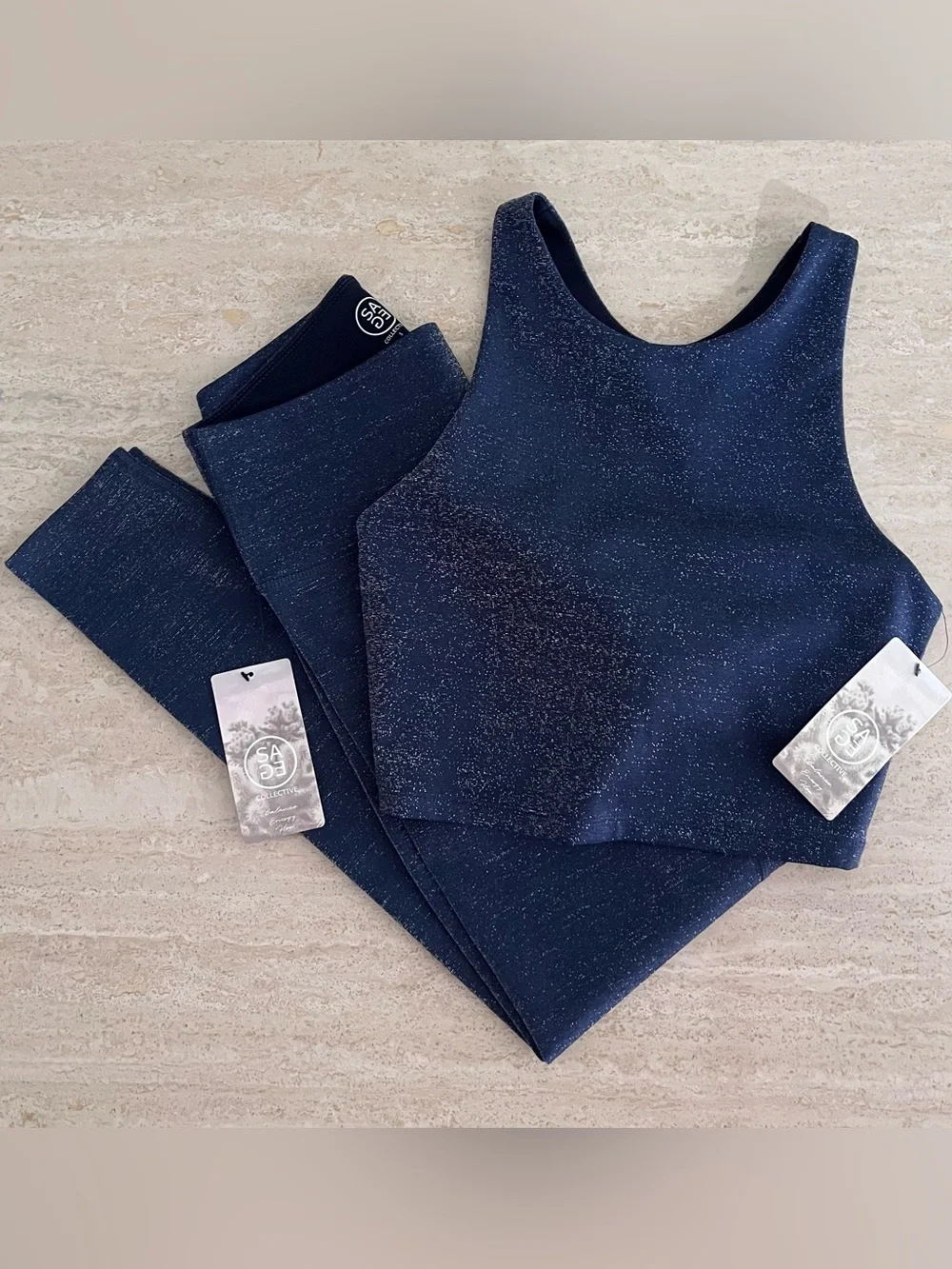 2 PIECE SET — MATCHING SPORT TOP & LEGGINGS FROM SAGE COLLECTIVE 💙